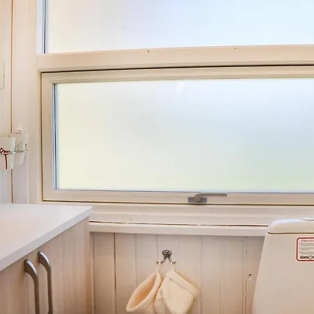 Gorgeous In With Kitchen Holiday home *