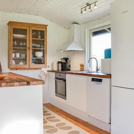 Holiday home Gorgeous In With Kitchen