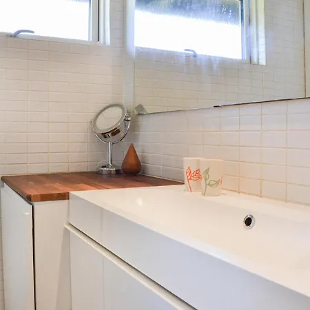 Gorgeous In With Kitchen Holiday home