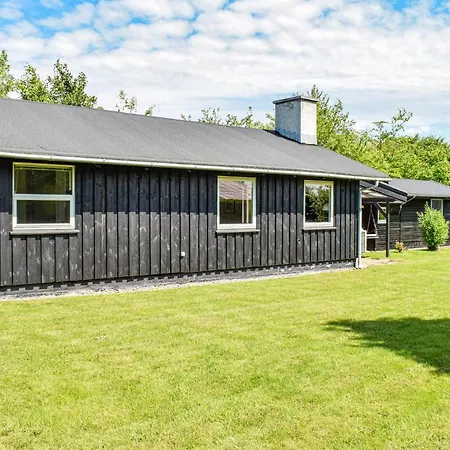 Holiday home Gorgeous In With Kitchen *